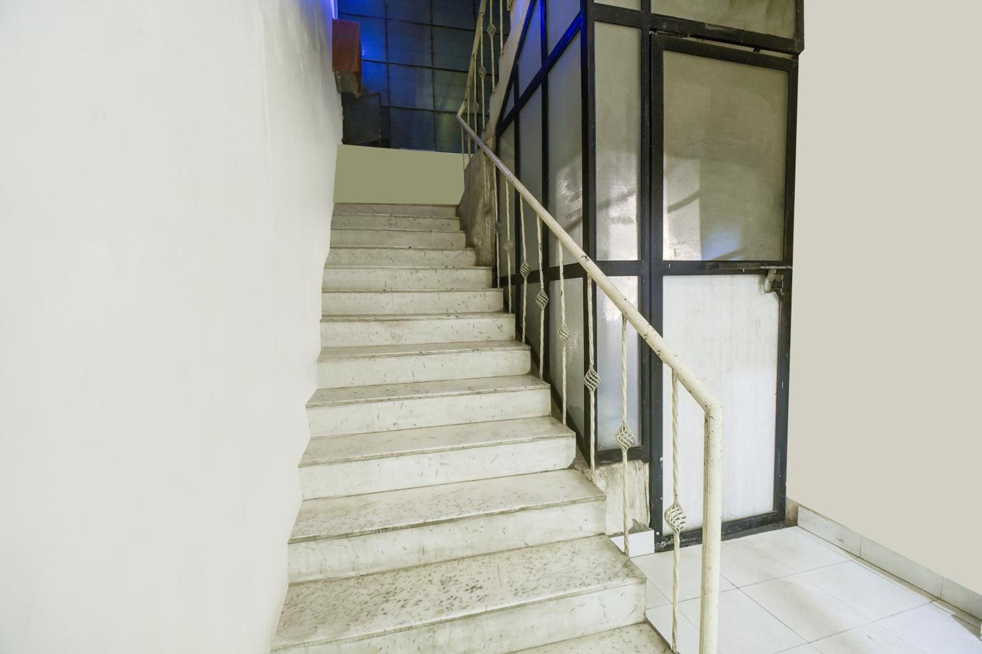 Raghuraj Palace Hotel 3*