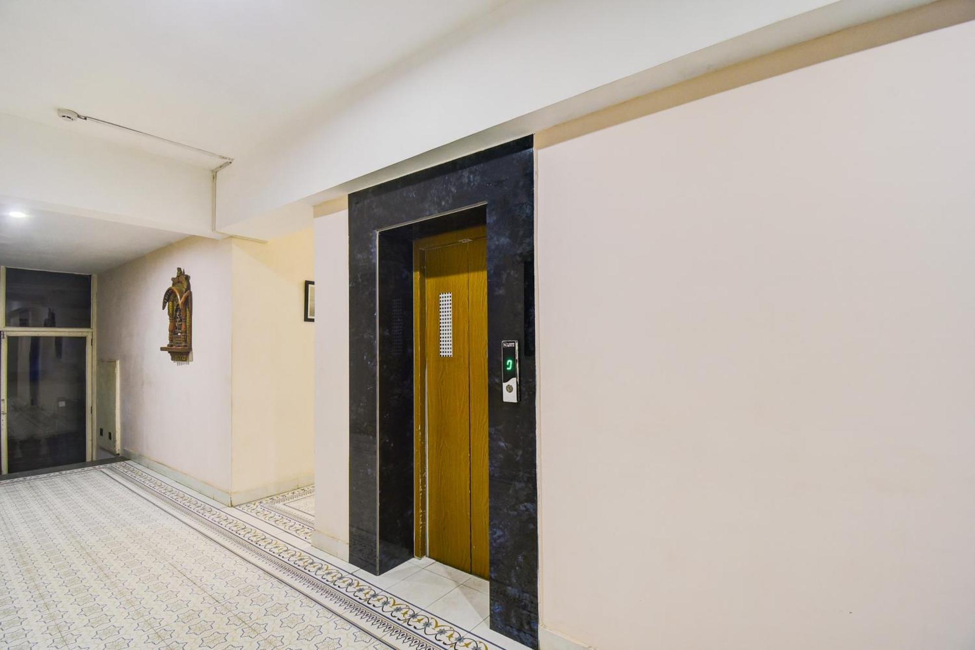 Raghuraj Palace Hotel